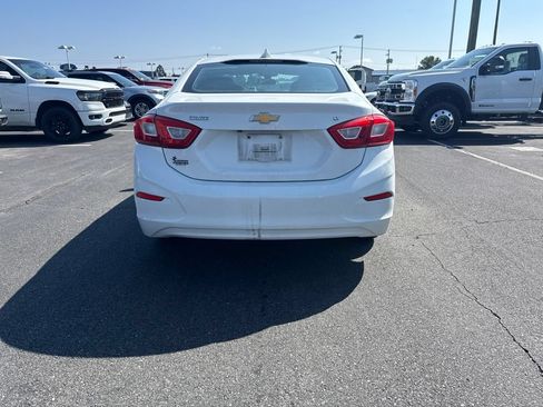 Used 2016 Chevrolet Cruze LT FWD image 3
