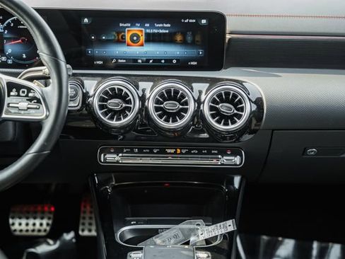 Used 2023 Mercedes-Benz CLA 250 4MATIC image 20