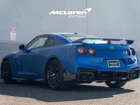 Used 2024 Nissan GT-R w/ Floor Mat Package AWD/4WD image 5