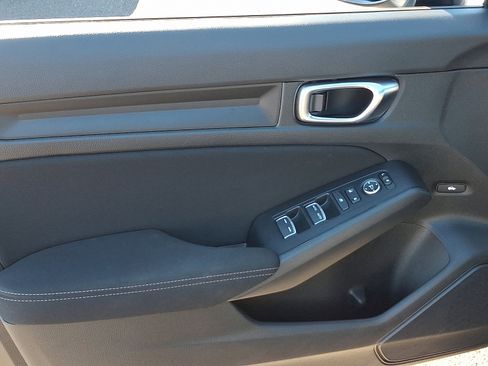 Used 2024 Honda Civic Sport image 12