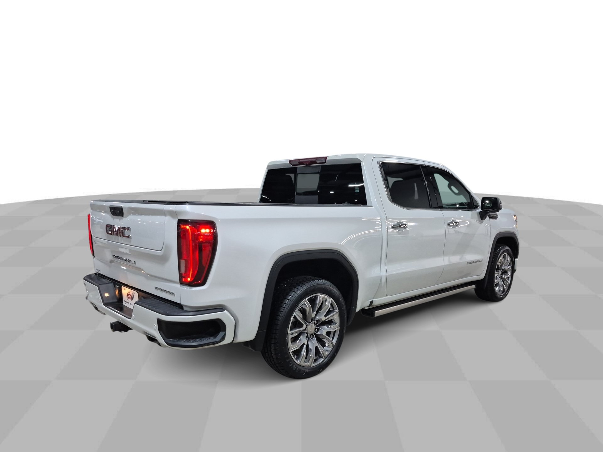 Used 2024 GMC Sierra 1500 Denali w/ Denali Reserve Package AWD/4WD image 9