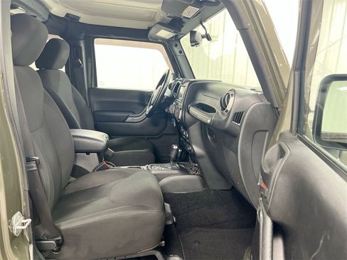 Used 2015 Jeep Wrangler Unlimited Sport w/ Quick Order Package 24S image 19