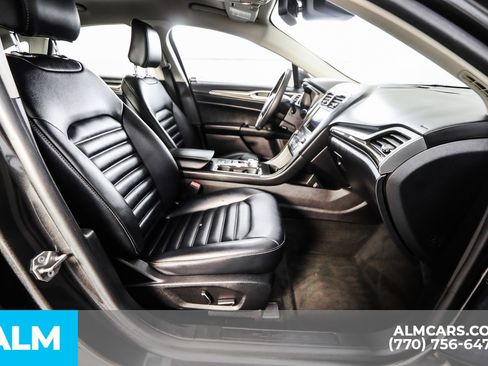 Used 2020 Ford Fusion SEL image 20