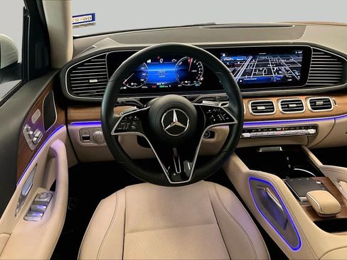 Used 2025 Mercedes-Benz GLE 450e 4MATIC image 16