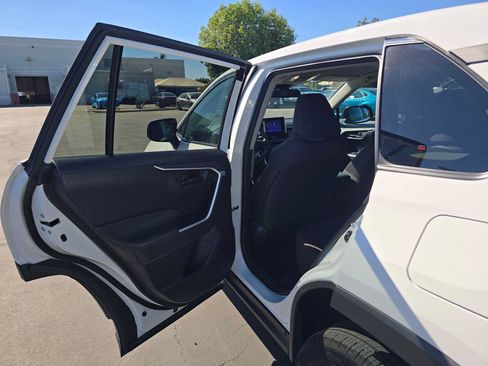 Certified 2025 Toyota RAV4 LE FWD image 15