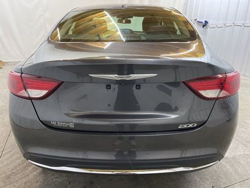 Used 2015 Chrysler 200 Limited w/ Convenience Group image 7