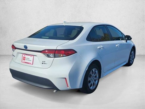 Certified 2025 Toyota Corolla LE image 5