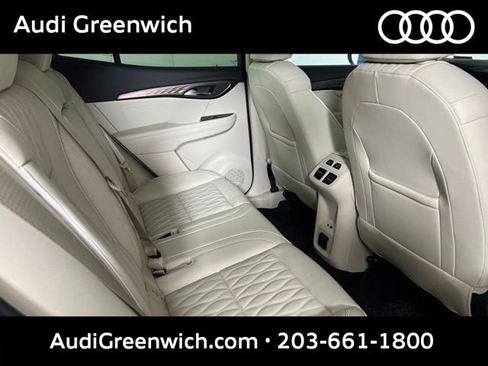 Used 2022 Buick Envision Avenir AWD/4WD image 15