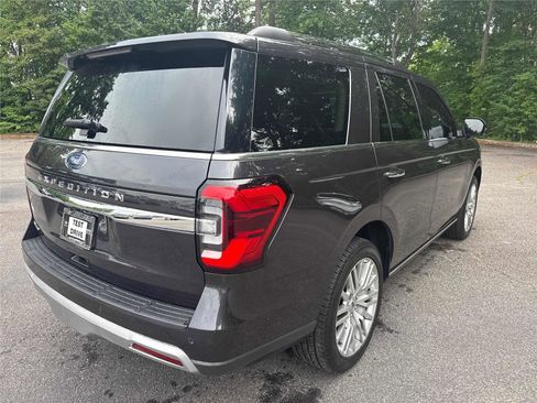 Used 2024 Ford Expedition Limited RWD image 6