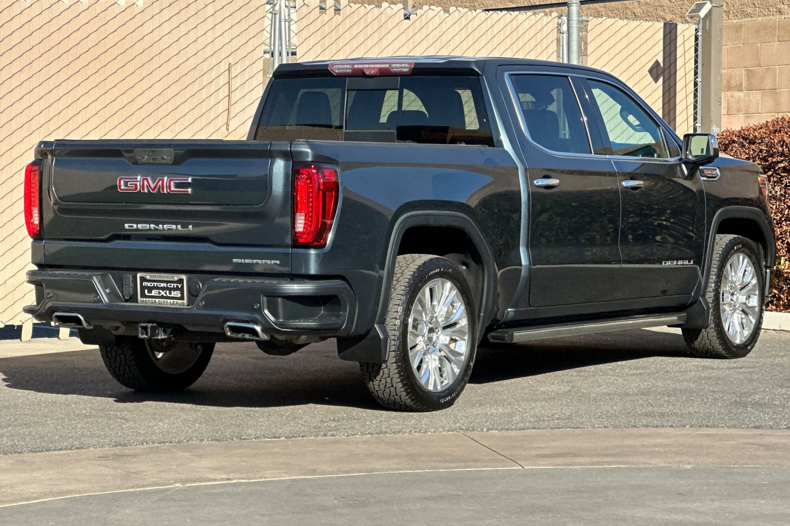 Used 2020 GMC Sierra 1500 Denali w/ Denali Ultimate Package AWD/4WD image 4