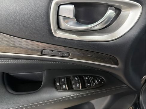 Used 2019 INFINITI QX60 Luxe w/ Essential Package image 30