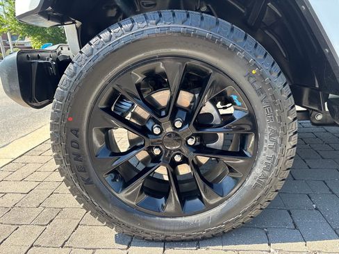 Used 2022 Jeep Wrangler 4WD Unlimited Sahara 4xe image 55