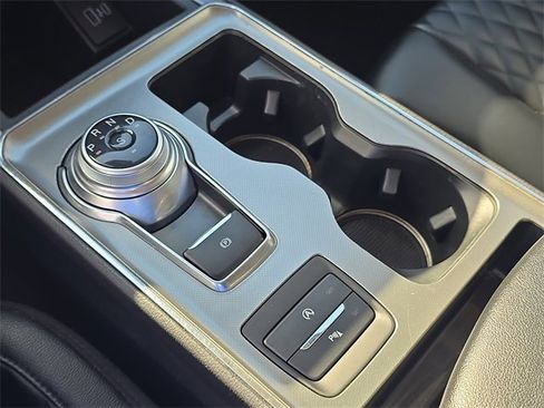 Used 2024 Ford Edge Titanium image 30