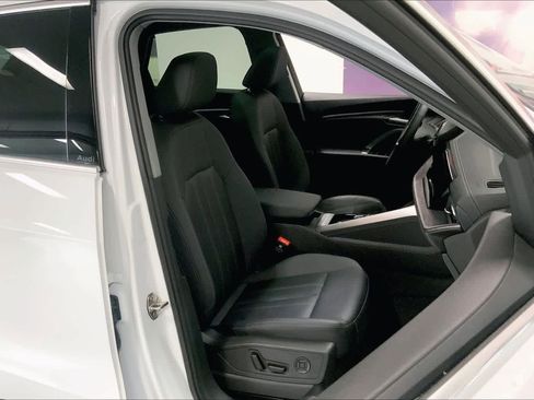 Certified 2025 Audi Q5 Premium Plus w/ Premium Plus AWD/4WD image 12