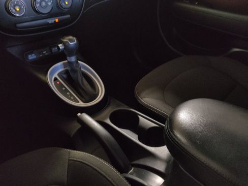 Used 2019 Kia Soul FWD image 26