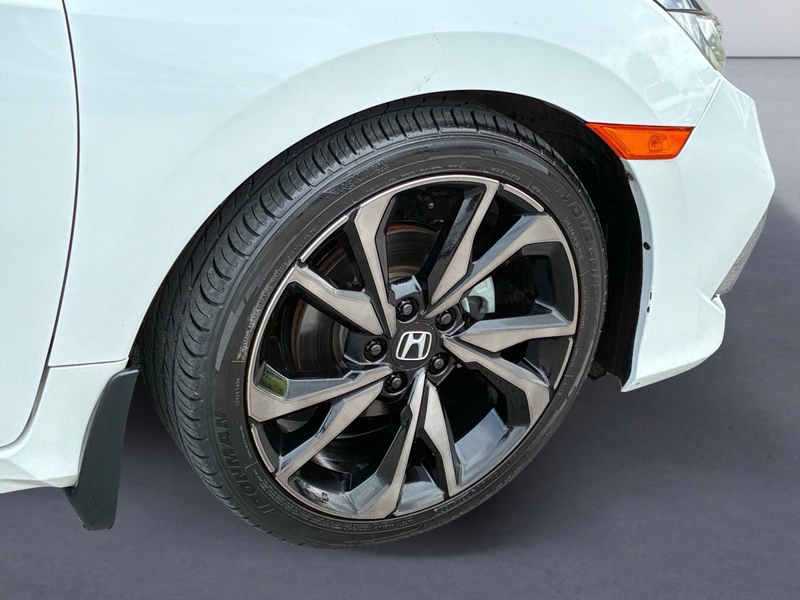 Used 2019 Honda Civic Sport image 9