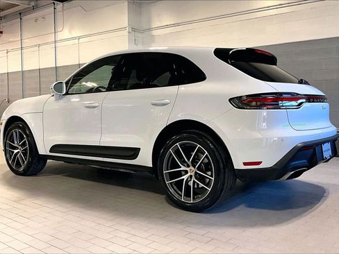 Used 2025 Porsche Macan AWD/4WD image 3