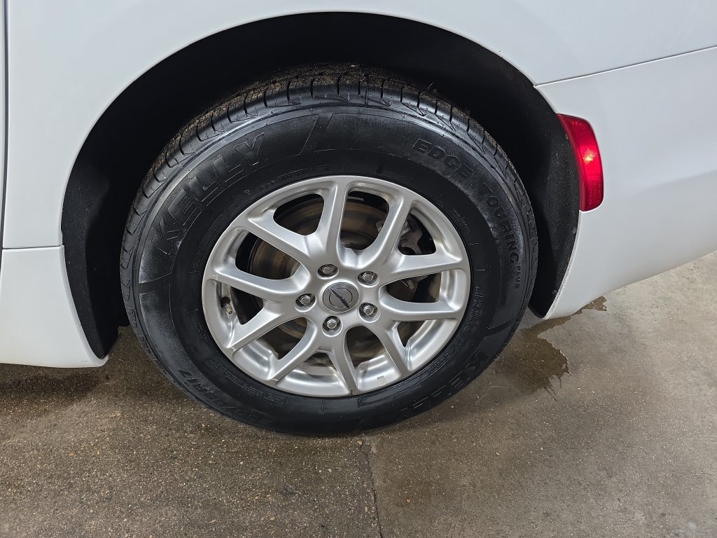 Used 2023 Chrysler Pacifica Touring-L FWD image 34