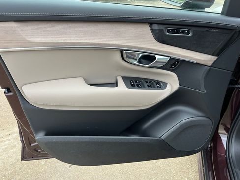 New 2026 Volvo XC90 T8 Ultra w/ Protection Package Premier AWD/4WD image 9