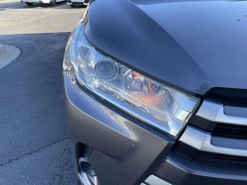 Used 2019 Toyota Highlander LE image 16