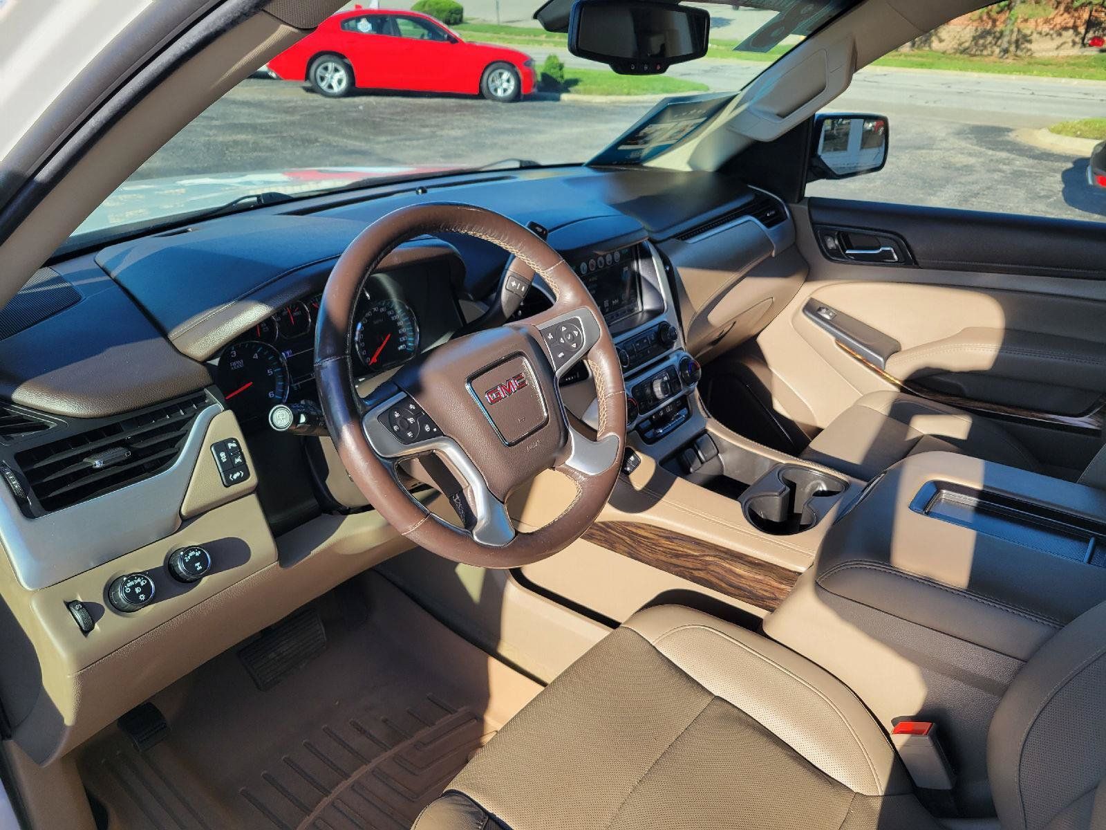 Used 2018 GMC Yukon SLT w/ Open Road Package AWD/4WD image 5