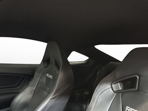 Used 2019 Ford Mustang GT Premium w/ Performance Package - Level 2 RWD image 31