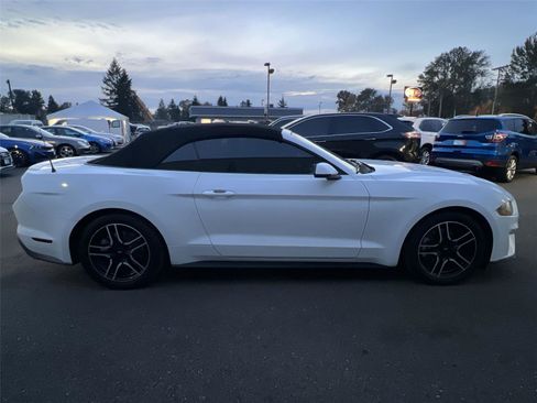 Used 2019 Ford Mustang Premium image 6