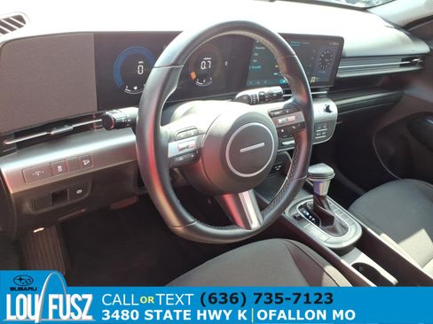 Used 2025 Hyundai Kona SEL FWD image 8