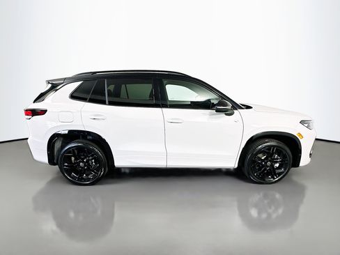 New 2026 Volkswagen Tiguan SE R-Line AWD/4WD image 8