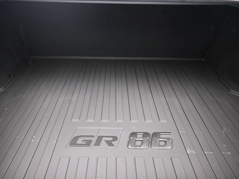 Used 2025 Toyota GR86 Premium w/ ALL Weather Mat Package (TMS) RWD image 15