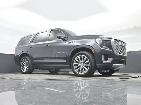 Used 2021 GMC Yukon Denali w/ Denali Premium Package AWD/4WD image 32