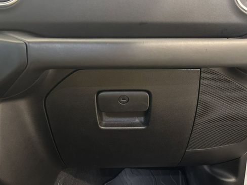 Used 2019 Jeep Wrangler Unlimited Sahara image 34