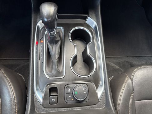 Used 2021 Chevrolet Traverse RS image 31