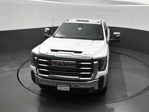 Used 2024 GMC Sierra 3500 SLT w/ SLT Premium Package image 12