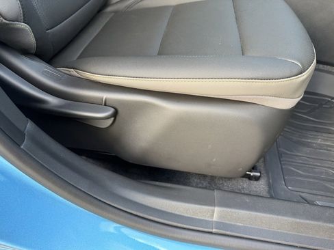 New 2025 Chevrolet Trax ACTIV w/ Sunroof Package image 41