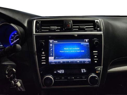 Used 2018 Subaru Outback 2.5i Premium image 15