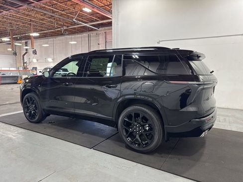 New 2026 Chevrolet Traverse RS w/ LPO, Floor Liner Package AWD/4WD image 4