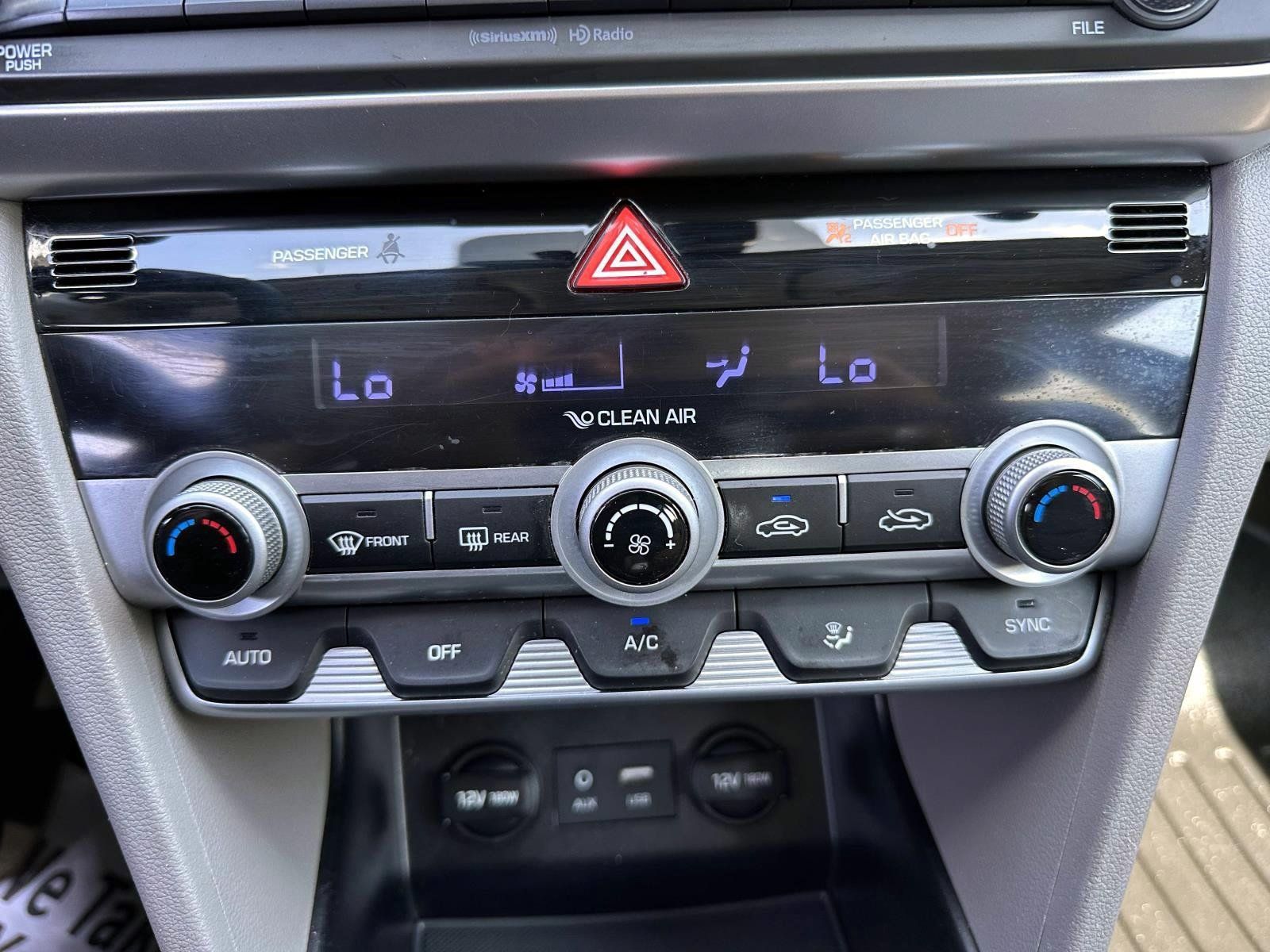 Used 2020 Hyundai Elantra SEL FWD image 22