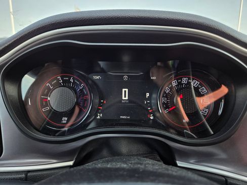 Used 2019 Dodge Challenger R/T w/ Driver Convenience Group RWD image 10