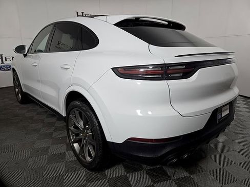Used 2022 Porsche Cayenne Coupe image 6
