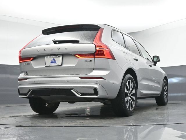 Used 2024 Volvo XC60 B5 Plus w/ Protection Package Premier AWD/4WD image 16