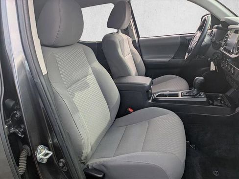 Used 2022 Toyota Tacoma SR image 16