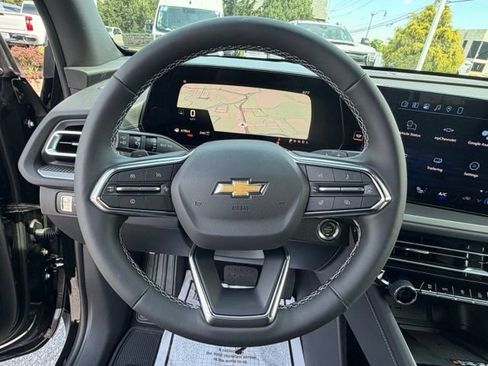 New 2026 Chevrolet Traverse LT w/ Driver Confidence Package AWD/4WD image 25