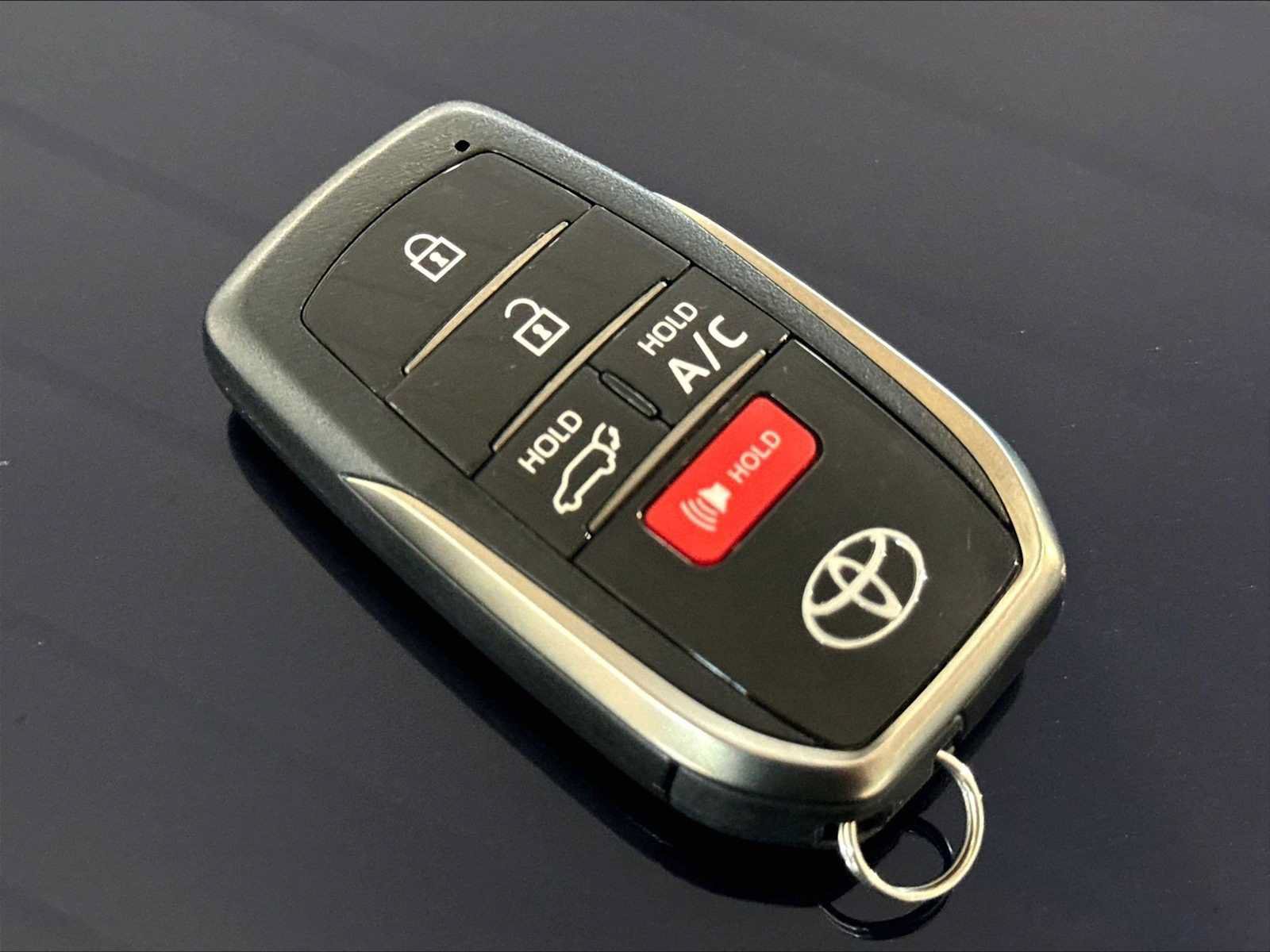 Used 2024 Toyota RAV4 SE w/ Weather & Moonroof Package AWD/4WD image 35