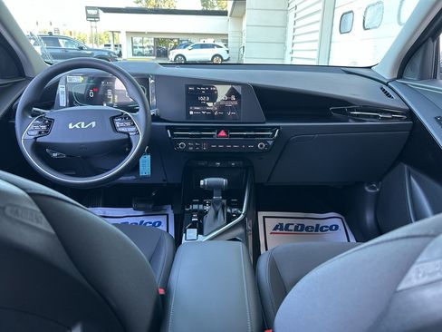 New 2026 Kia Niro LX FWD image 15