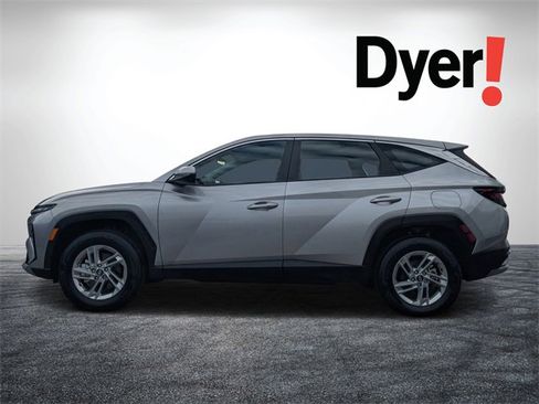 Used 2025 Hyundai Tucson SE image 7