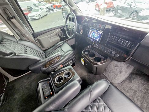 Used 2025 Chevrolet Express 2500 w/ Driver Convenience Package image 11