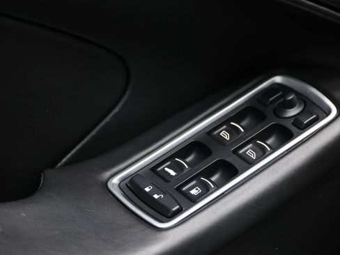 Used 2014 Aston Martin Vanquish Coupe RWD image 12