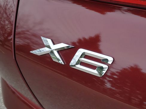 Certified 2024 BMW X6 xDrive40i w/ Premium Package image 28