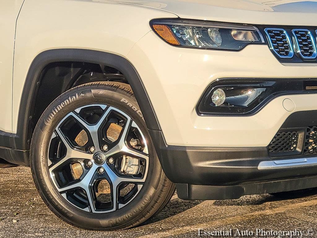 Certified 2025 Jeep Compass Limited AWD/4WD image 5